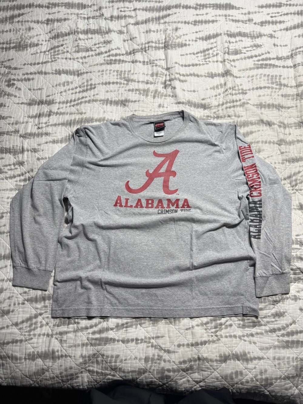 Alabama Crimson Tide Long Sleeve Size XL Gray NCAA Graphic Tee